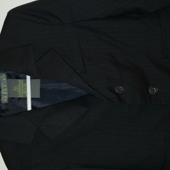 Kenneth Cole Childrens Blazer - Picture 3 of 7